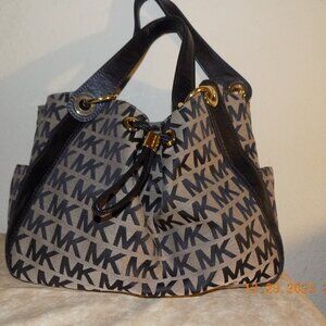 Michael Kors Signature Large Drawstring  Bag